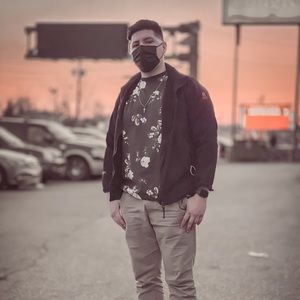 Meet your Posher, Andres